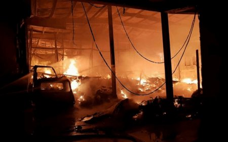 Incendio doloso distrugge la Artecarta: al via una raccolta fondi per ripartire