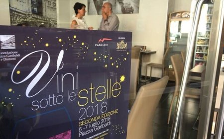 Vini sotto le stelle animano il centro di Cagliari