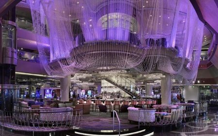 Palafitta, grotta naturale o lampadario? I 10 cocktail bar più stravaganti del mondo