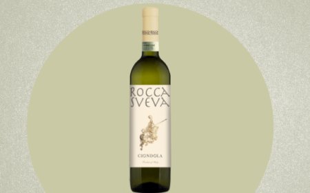 Il Soave Classico Superiore Rocca Sveva cambia nome e look