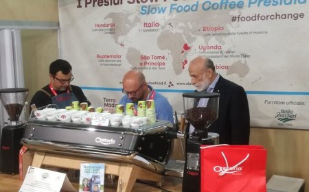 A Terra Madre l'espresso speciale di Astoria per Carlo Petrini
