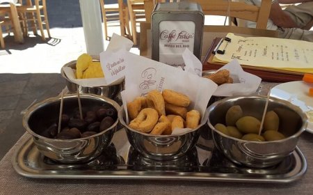 Altro che TripAdvisor. Al Caffè Parisi le recensioni vengono lasciate in una cassetta