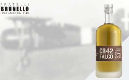 CR42 Falco: il gin della distilleria Brunello dedicato all'asso dell'aviazione