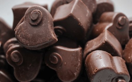 Cresce il consumo di cioccolato, agli italiani piace fondente