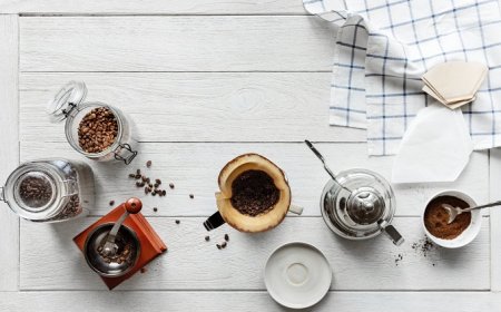 Cinque tazzine di caffè al giorno non fanno male