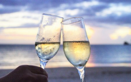 Le 10 regole per gustare Champagne a san Valentino