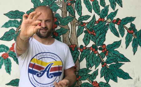 Francesco Sanapo in Uganda: il racconto del caffè diventerà un docufilm e un libro