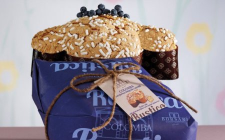 Per la Pasqua 2019 Colomba Borsari con farina integrale e mirtilli