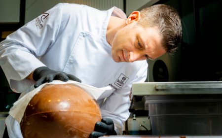 Pasqua 2019: Alberto Simionato mostra la ricetta per realizzare l'uovo a casa