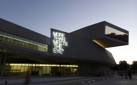 Il Museo MAXXI di Roma lancia due bandi per riaprire il ristorante e la caffetteria