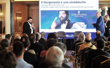 A Milano l'incontro dedicato al Gorgonzola con lo chef Antonino Cannavacciuolo