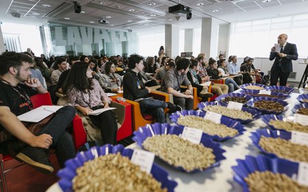 Gli studenti dell'UNISG di Pollenzo a scuola di caffè al Training Center Lavazza