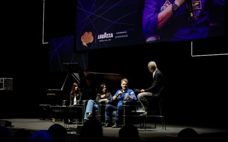 L'astronauta Nespoli racconta la sua esperienza con il caffè nello spazio