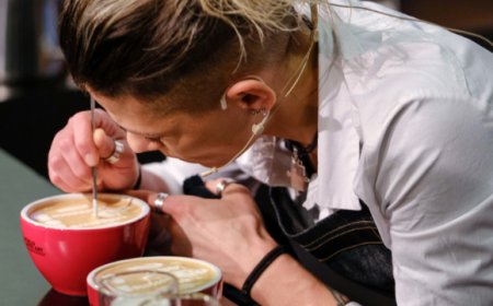 Alla Bloom Coffee School la campionessa di Latte Art Manuela Fensore