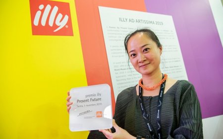 aaajiao è il vincitore del Premio illy Present Future.