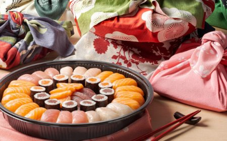 Sushi Daily: da oggi le confezioni natalizie da realizzare con la tecnica Furoshiki