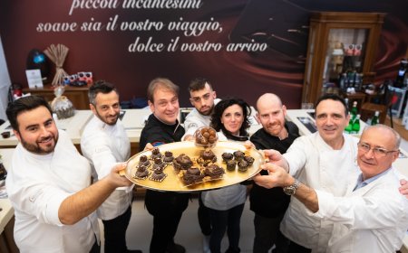 Vassoio d'Italia: Perugina Professionale riunisce gli Artisti del Dolce per omaggiare l'Italia