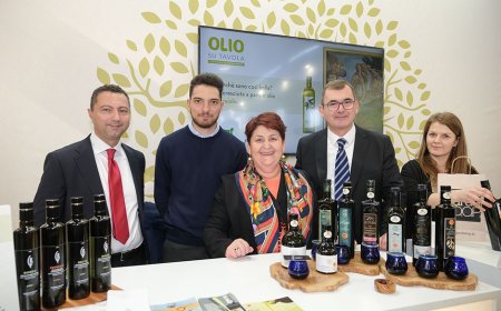 A Fieragricola presentata la campagna "Olio su Tavola"