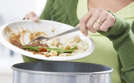 Ogni famiglia italiana spreca 370 di grammi di cibo a settimana