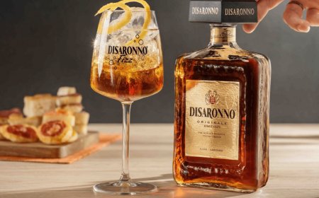 Disaronno® Fizz, il cocktail dissetante che celebra l'estate e la condivisione