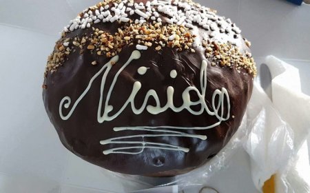 Pietro Parisi e I Monelli tra i fornelli di Nisida insieme per un Natale più dolce