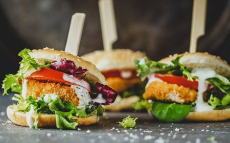 Burger Day: Gorgonzola Dop e Vino75.com propongono ricette e abbinamenti