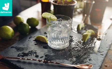 Deliveroo: le idee per un aperitivo domestico in compagnia