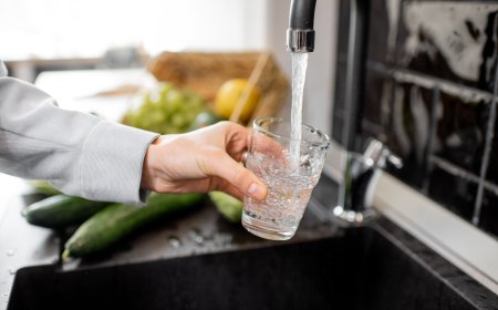 Acqua del rubinetto: il 77,6 % degli italiani la beve