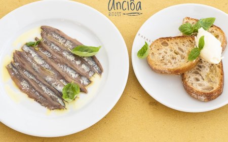 Anciôa, il bistrot de Il Marin, si sposta in riva al mare per l'estate