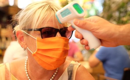 Misurare la temperatura in bar e ristoranti non è obbligatorio, a meno che non lo decida la Regione