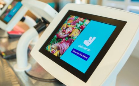Deliveroo: pagamenti rapidi per dare liquidità ai ristoranti