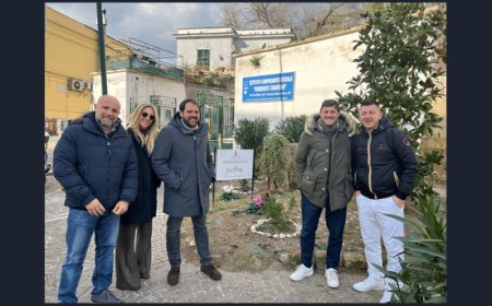 A Napoli Errico Porzio adotta un'aiuola e la dedica alla memoria di Andrea Trocino