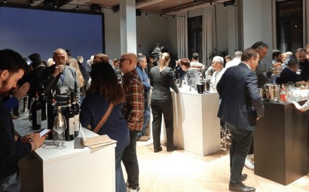 Avvinamenti chiude con successo a Milano e approda a Como