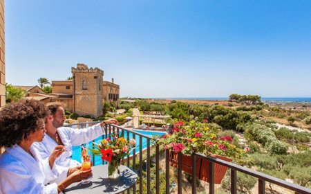 La proposta del Baglio Oneto di Marsala dedicata agli innamorati