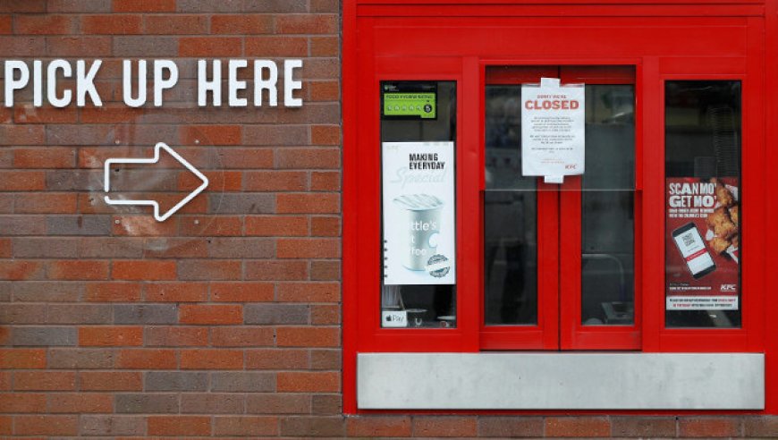 KFC resta senza pollo: centinaia di ristoranti chiusi in Inghilterra