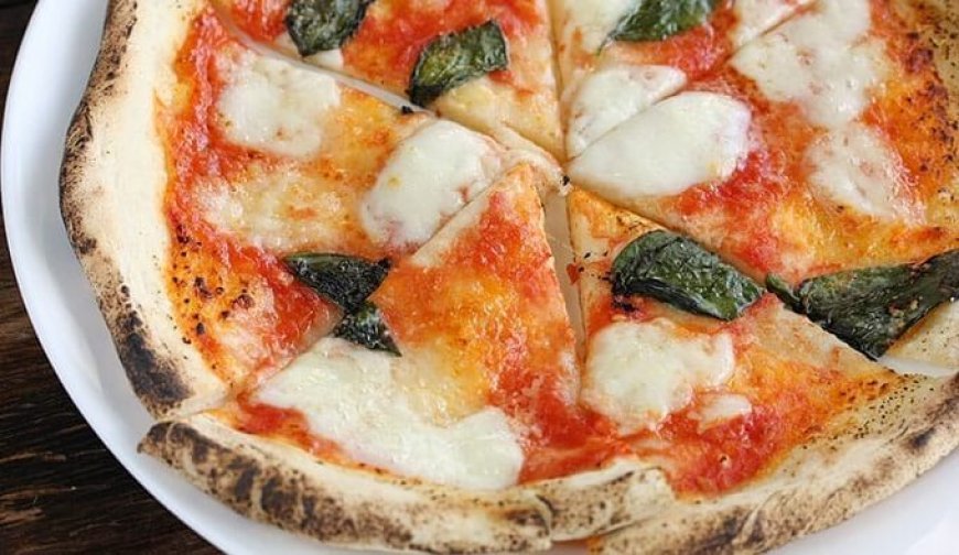 La pizza almeno una volta alla settimana per un italiano su due