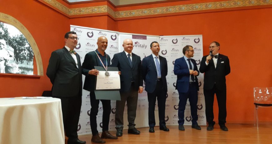 Vinitaly: Premio Angelo Betti a Luca Formentini, ex Presidente del Consorzio Lugana Doc