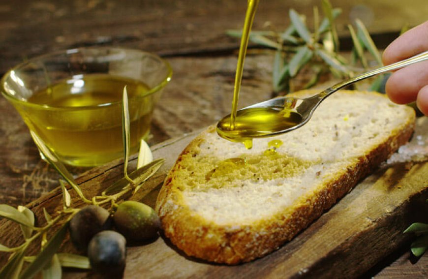 Nove italiani su dieci consumano olio di oliva