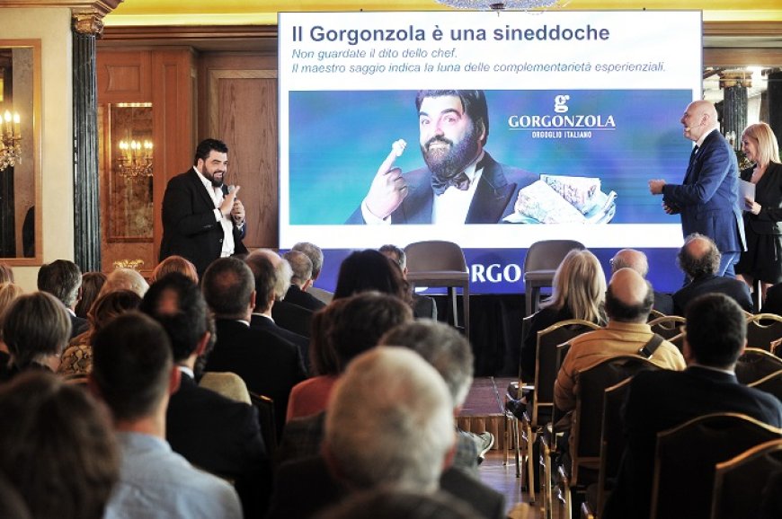 A Milano l'incontro dedicato al Gorgonzola con lo chef Antonino Cannavacciuolo