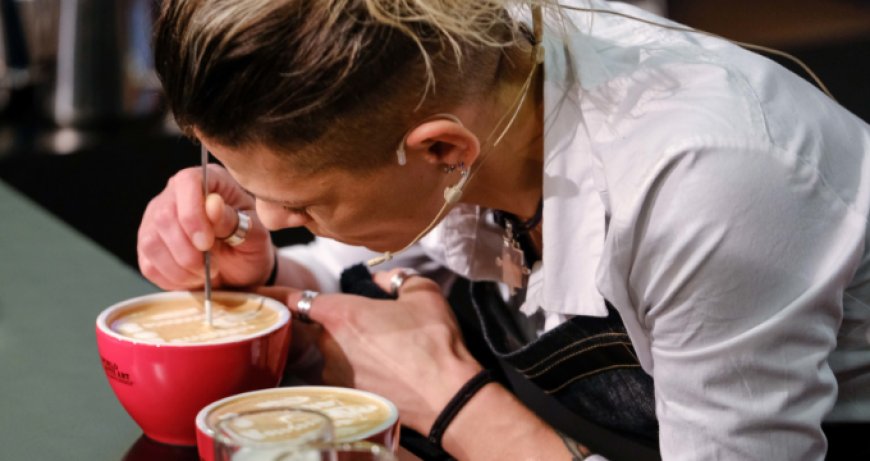 Alla Bloom Coffee School la campionessa di Latte Art Manuela Fensore