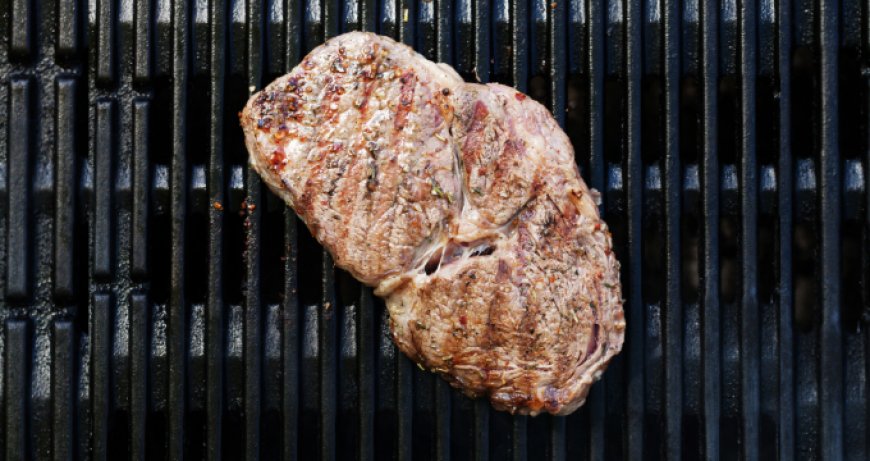 La bistecca torna a tavola: più carne bovina nel carrello degli italiani