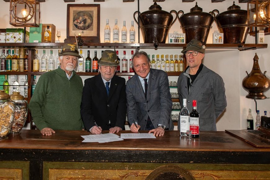 Distilleria Nardini rinnova l'accordo con il mondo degli alpini