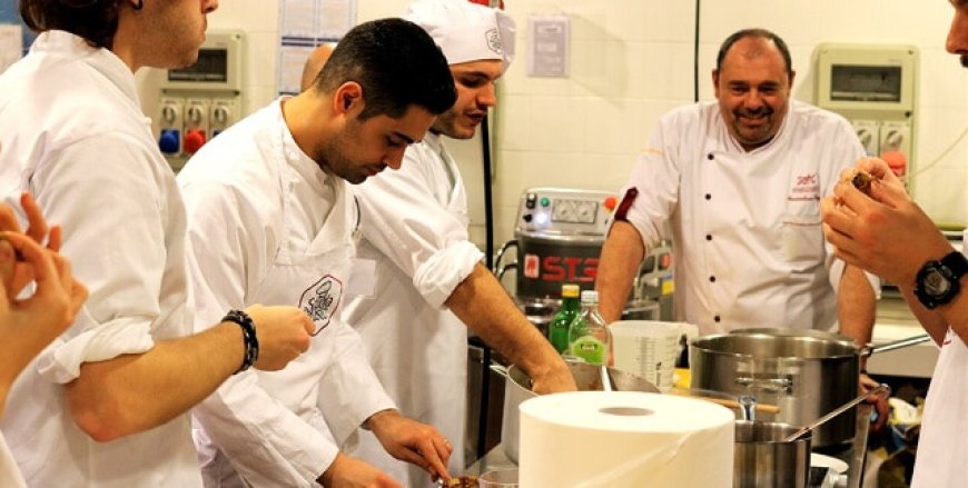 Lo chef Massimiliano Poggi e la difficile ricerca del personale da assumere