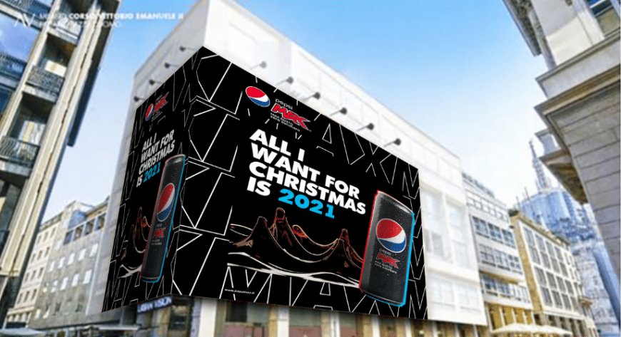 “All I want for Christmas is 2021”: l'ironica campagna Pepsi Max arriva a Milano