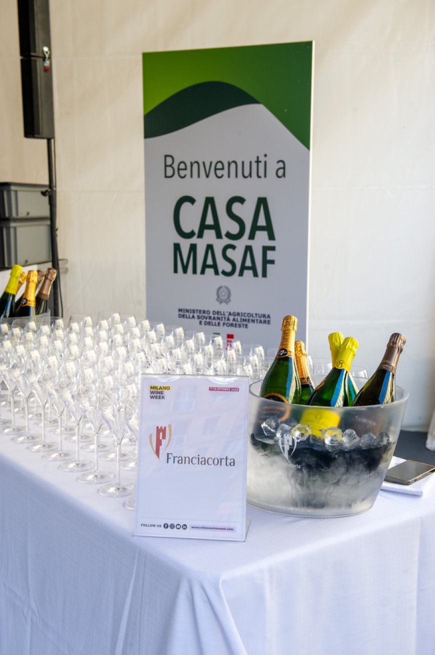 A Casa Masaf la conferenza stampa di inaugurazione della Milano Wine Week