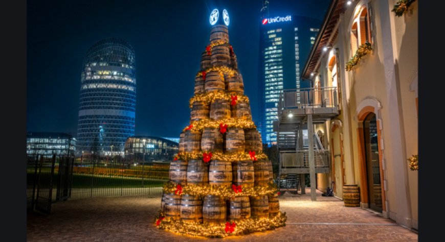 A Milano si accende  il Jack Daniel’s Holiday Barrel Tree