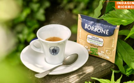 Abitudini degli italiani al lavoro, l'indagine di Caffè Borbone: poche pause ma il caffè continua a esserne il protagonista