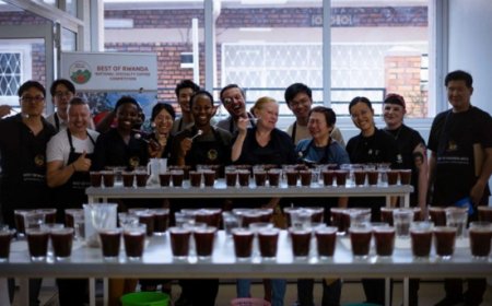 In Rwanda prosegue l’impegno di Alberto Polojac e Bloom Coffee School