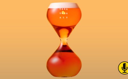 Un birrificio giapponese ha sviluppato un bicchiere che costringe i consumatori a degustare lentamente la birra