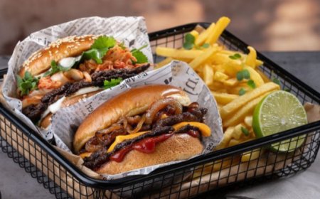 Smash Burger: la nuova tendenza della ristorazione che conquista l'Italia